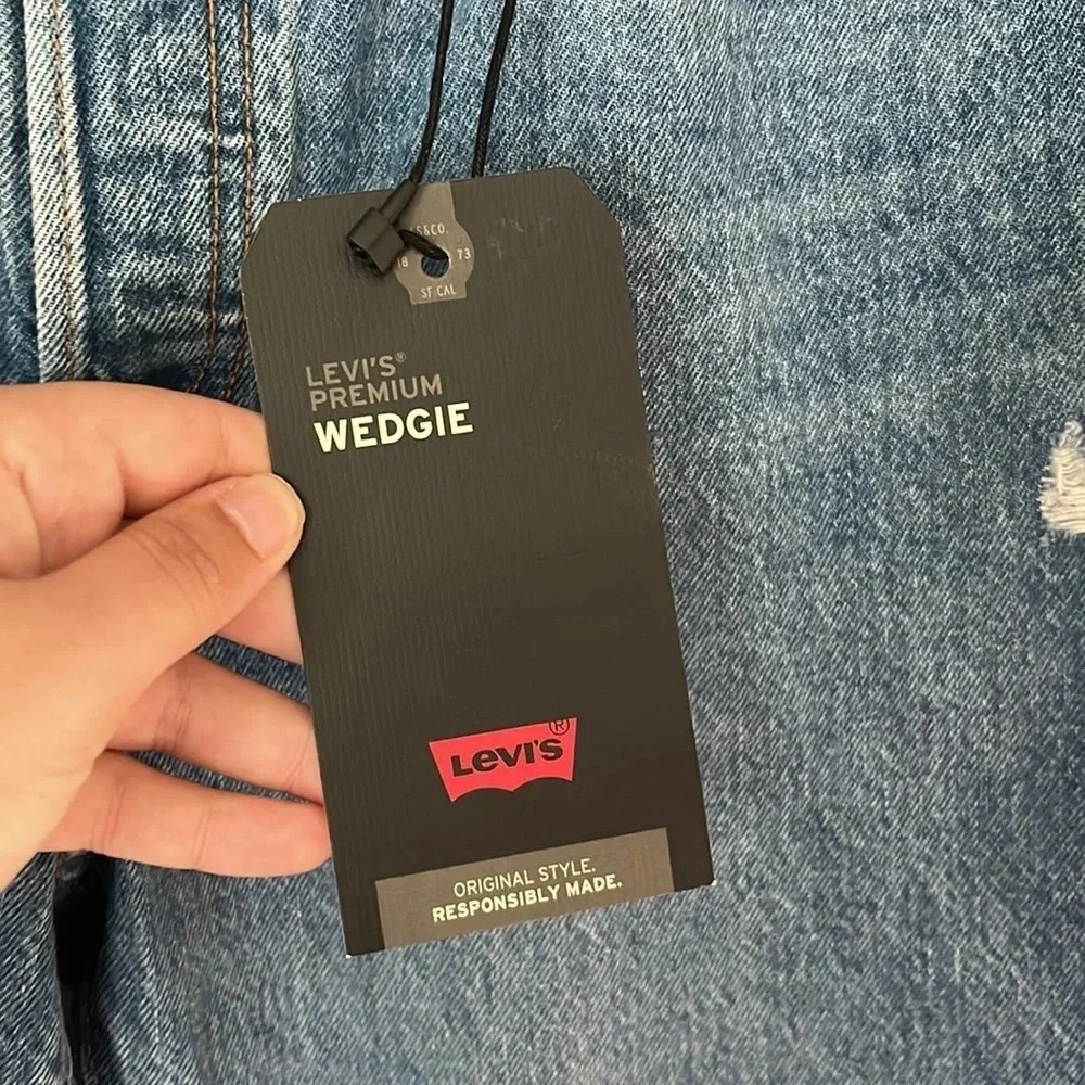 Levi’s WEDGIE ICON FIT ANKLE WOMEN'S JEANS Size 32 NWT